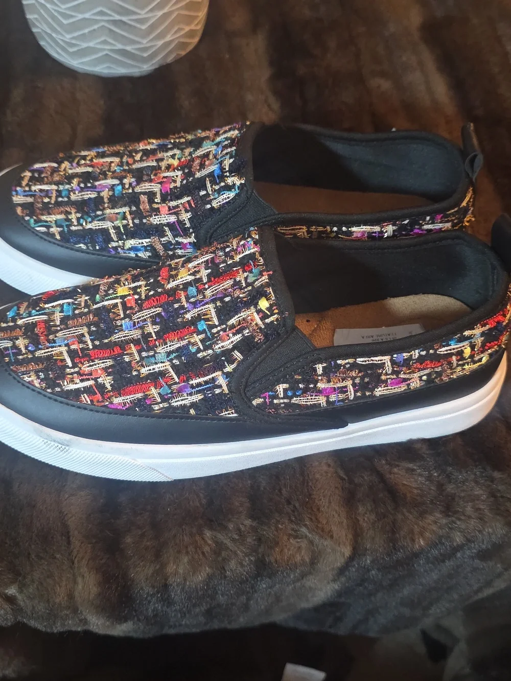 NWT MAURICES Slip-On Casual Sneakers in Multicolor Tweed SIZE 8.